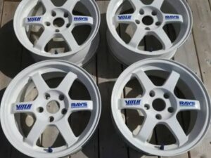 OG TE37’S 16x7 +33 5x114.3 Original finish, with Original decals and blue Rays valve