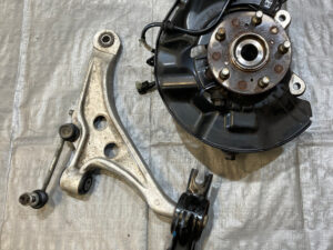 2017-2019 FK8 Honda Civic Type R Passenger Front Hub w/ Lower Control Arm / 75K