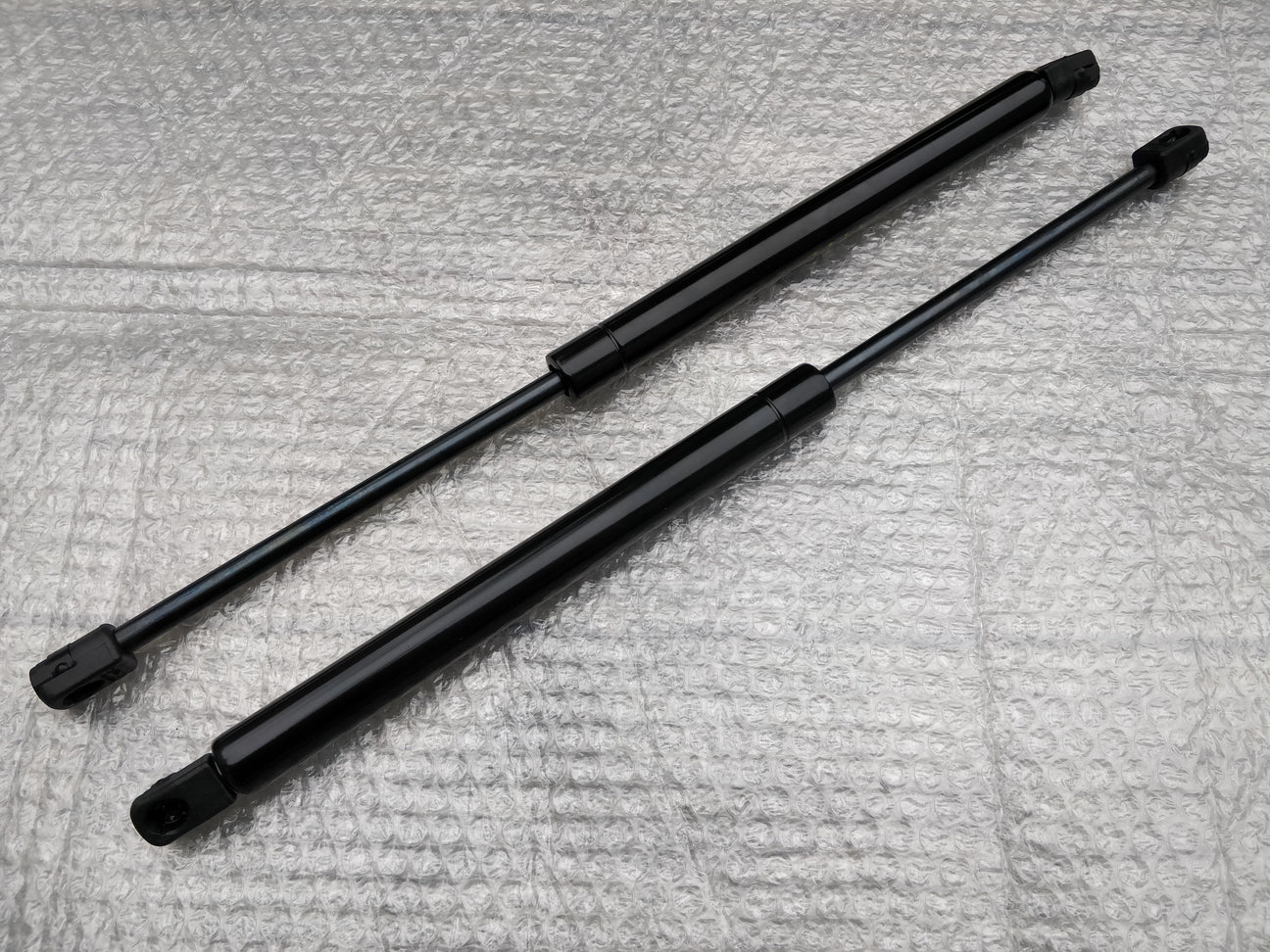 2002/06 Acura RSX - Rear Trunk Hatch Replacement Shocks (High Spoiler Upgrade)