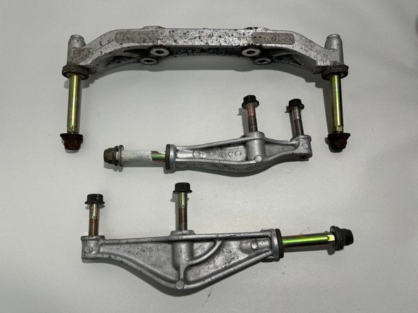 2000-2009 Honda S2000 OEM Rear Differential Mounting Brackets / Set of 3