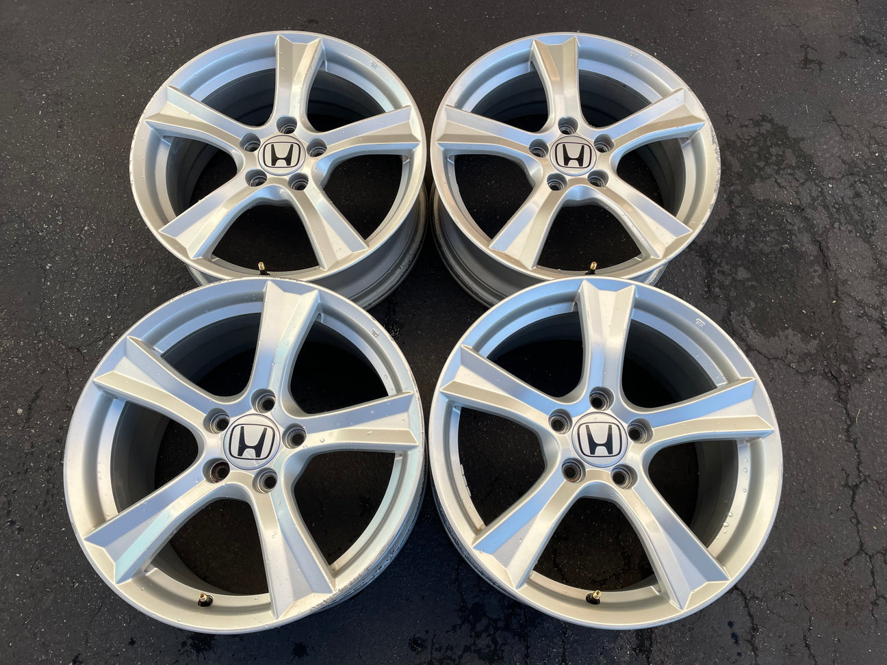 Honda S2000 OEM 17" Wheels (Silver)