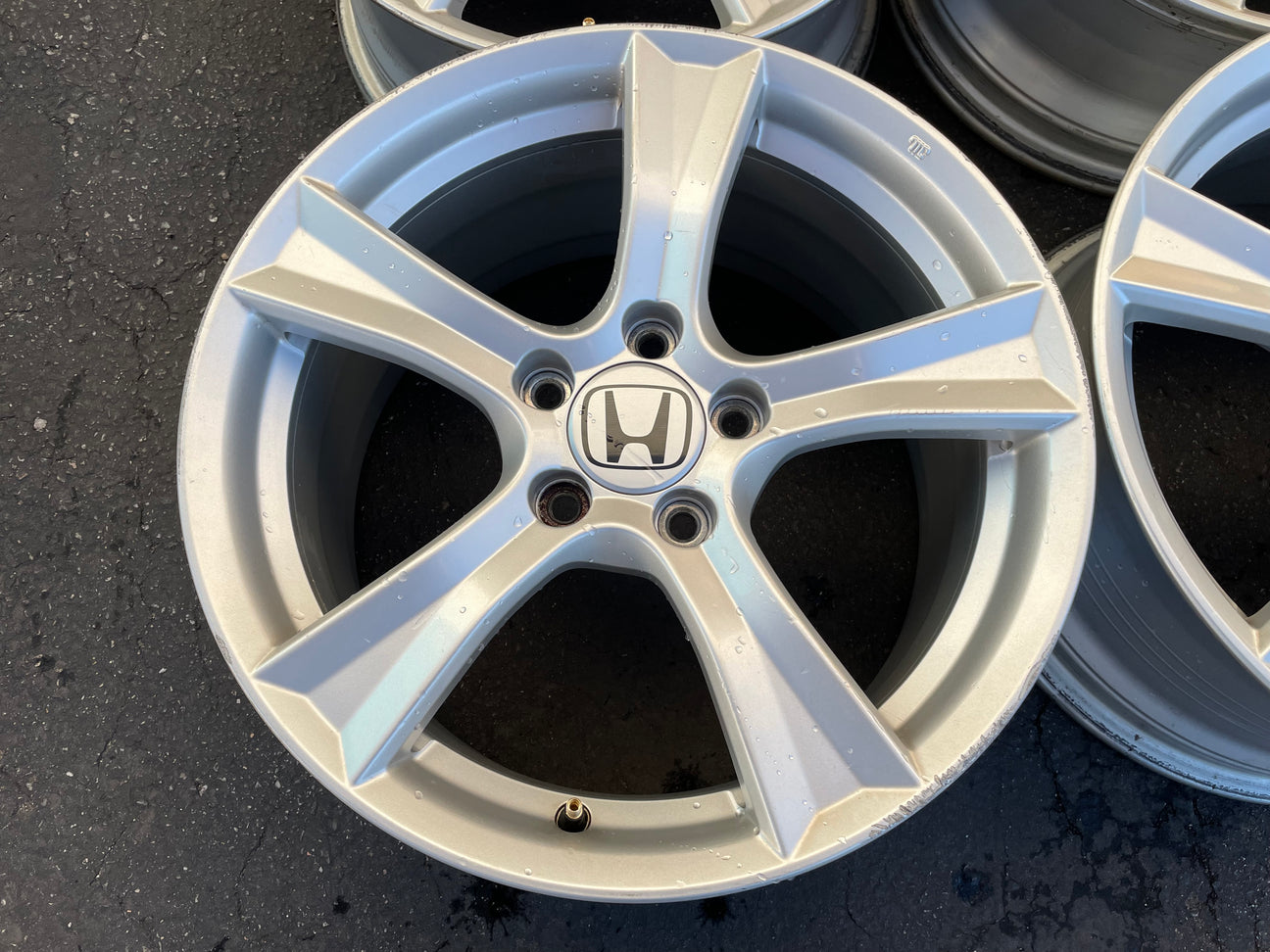 Honda S2000 OEM 17" Wheels (Silver) - Image 3