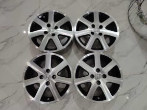 1999-2000 Honda Civic coupe wheels